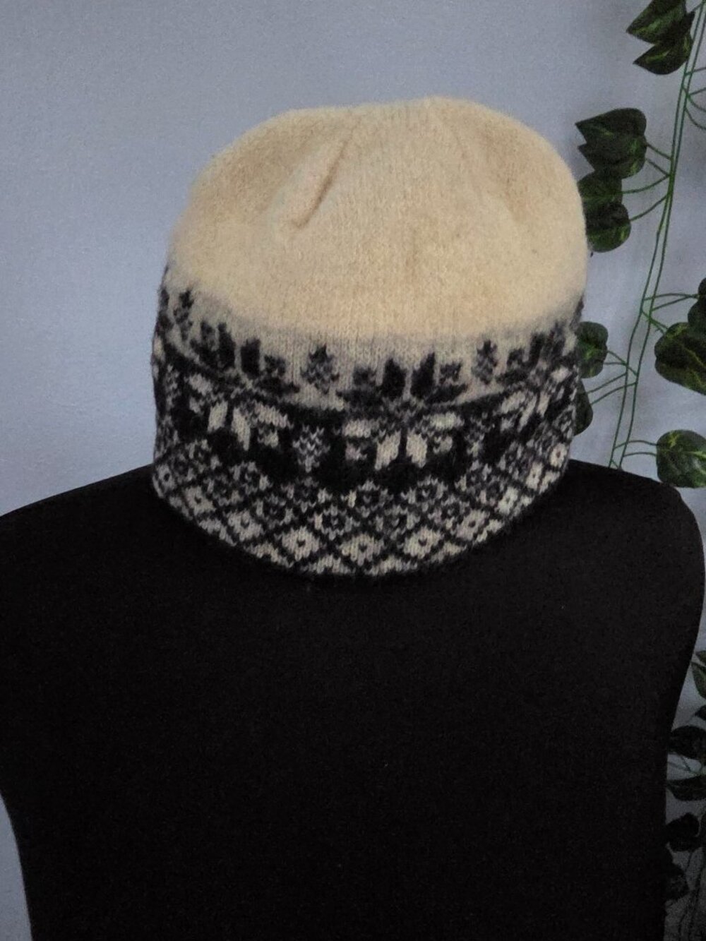 100% wool fitted winter hat